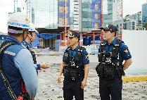 장마철 폭우 대비, 영등포경찰서가 구민의 안전을 위해 선제적으로 움직입니다.